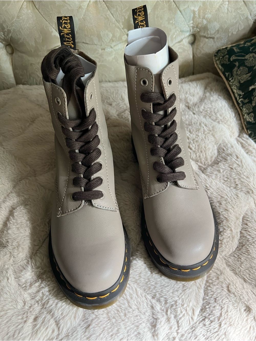 Like New Doc Martens Pascal 1460 taupe virginia leather combat boots